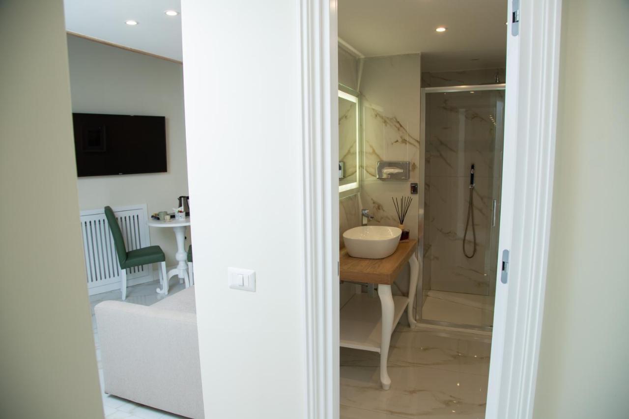 Gentile Suite Centro Storico Naples Luaran gambar